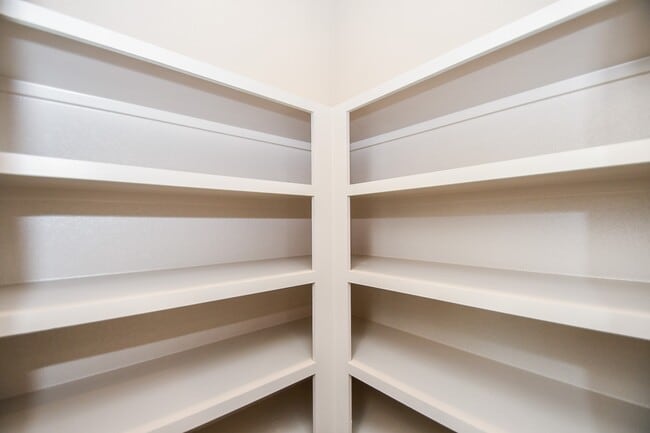 Building Photo - 8034 House bank Ln