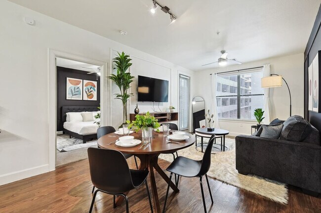 Primary Photo - 5445 Town and Country Blvd