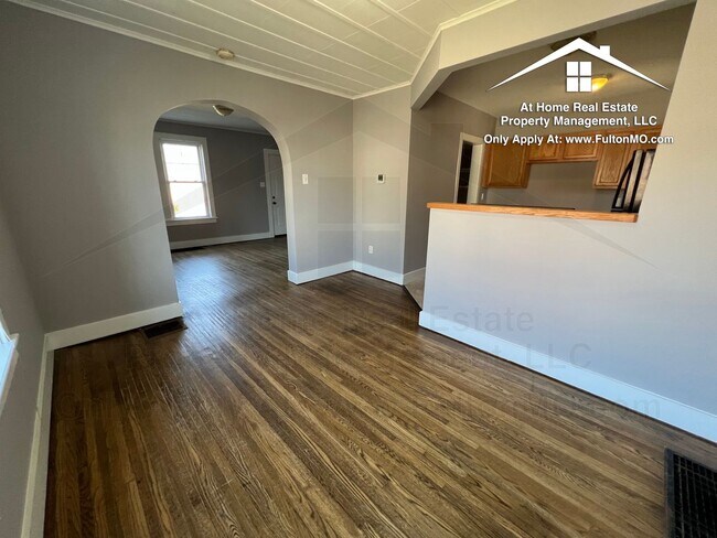 Building Photo - 837 Nichols St