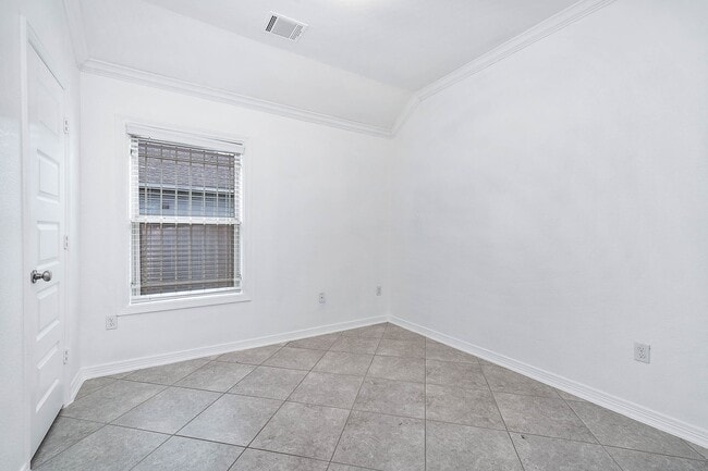 Building Photo - 3021 Sparrow St