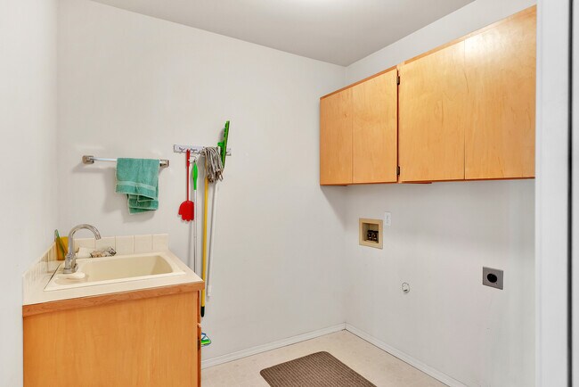Building Photo - 4605 E Birkdale Ln