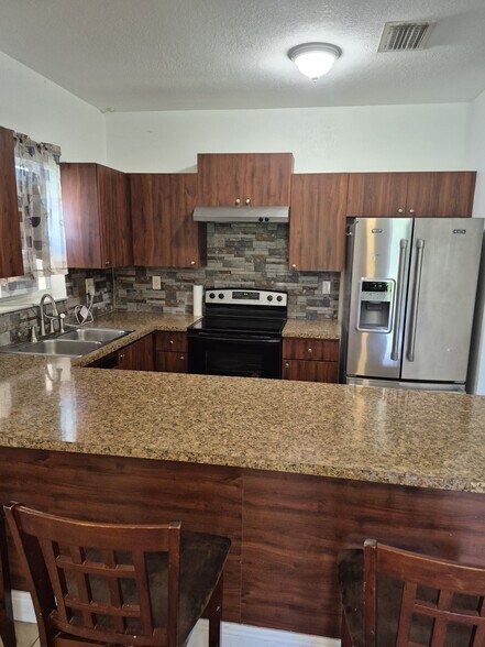 Building Photo - 448 NW 4th Ave