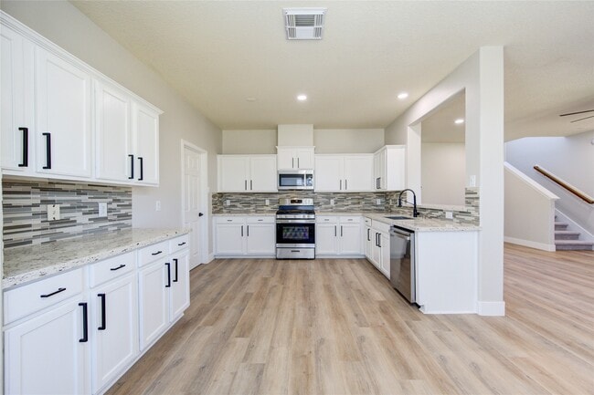 Building Photo - 6323 Richland Hills Dr