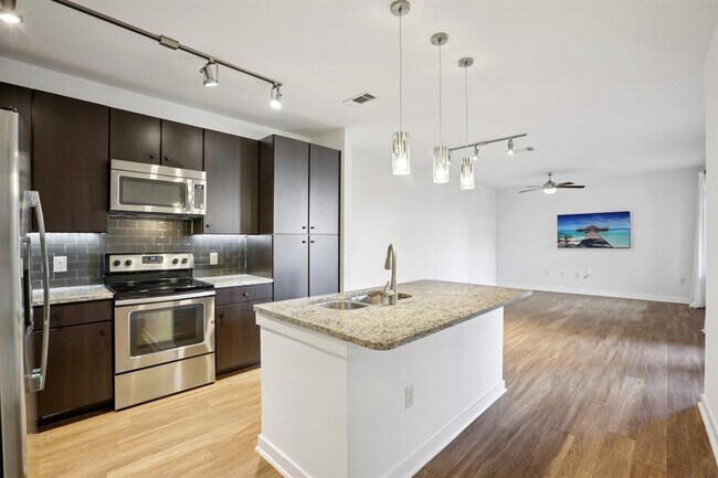 Building Photo - 1900 Barton Springs Rd