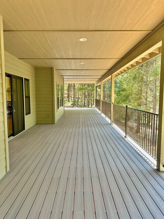Building Photo - 10416 Harmony Ridge Rd