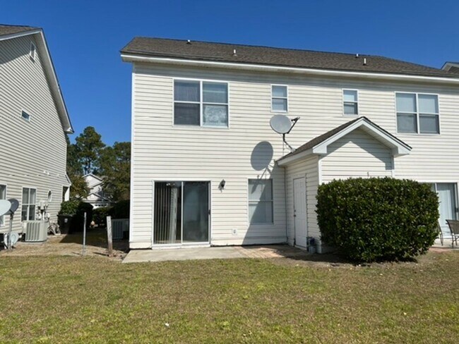 Building Photo - Newly Updated Townhome in Olde Town Village, Bluffton