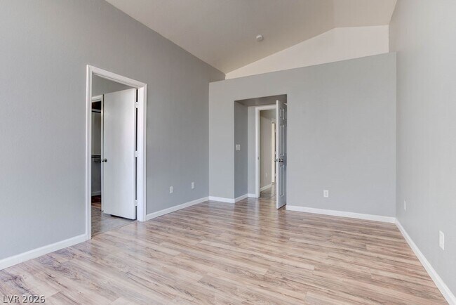 Building Photo - 1716 Anchor Dr