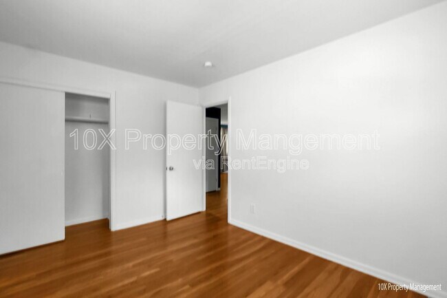 Building Photo - 1341 Coburg Rd