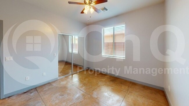 Building Photo - 1421 N Santa Rosa Ave