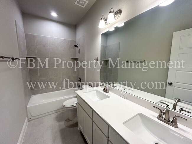 Building Photo - 2133 Layla Dr
