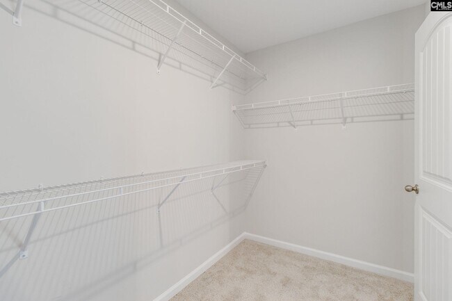 Building Photo - 246 Honey Hill Way