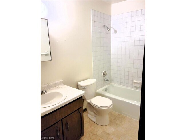 Building Photo - 218 N Jefferson St