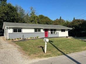 Building Photo - 603 N Denton Ave