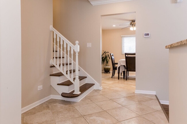 Building Photo - 461 Middlesex Ct