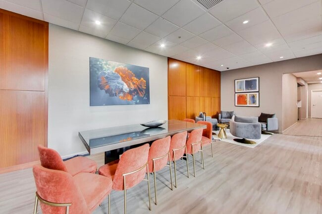Building Photo - 201 N Westshore Dr