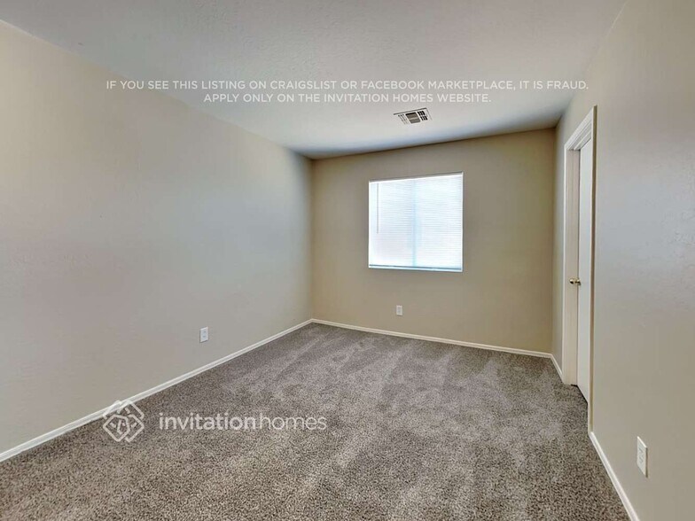 Building Photo - 1331 S 219th Ln