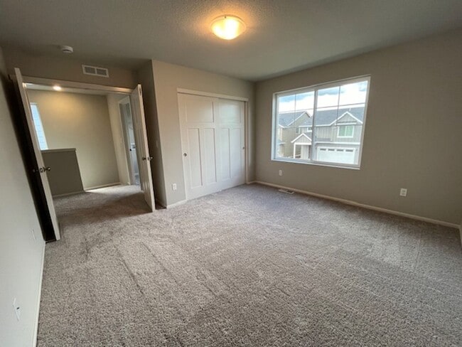 Building Photo - New 4 Bedroom 2.5 Bath Home McMinnville OR
