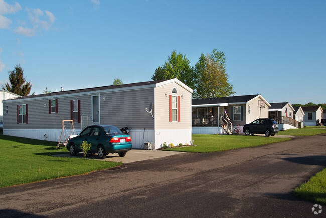 Building Photo - Homestead Manor