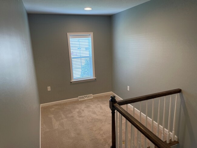 Building Photo - 410 Mayer Pl