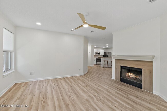 Building Photo - 900 Ironwood Dr