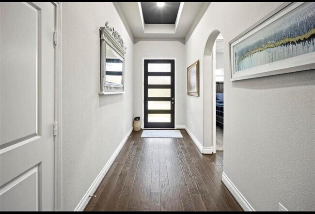 Building Photo - 23626 Sage Villa Dr
