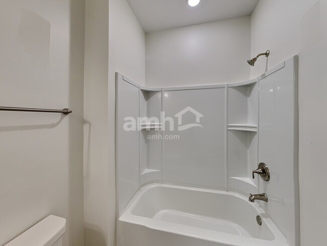 Building Photo - 4400 Erabele Dr
