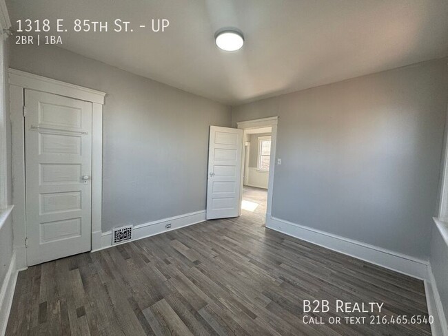 Building Photo - 1318 E 85th St