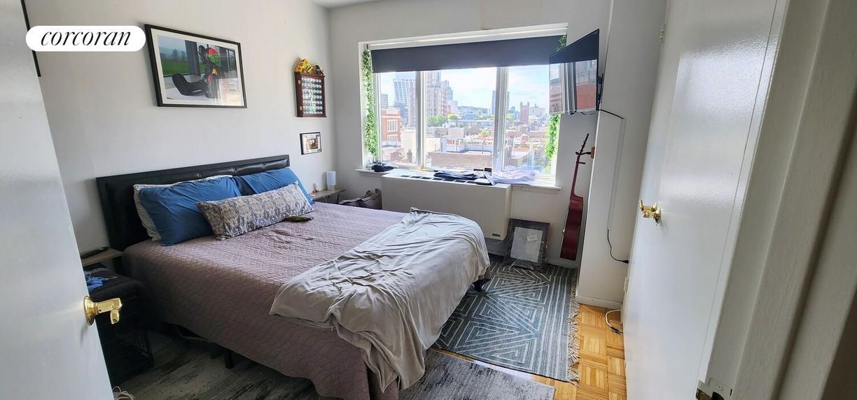 Building Photo - 225 8th Ave