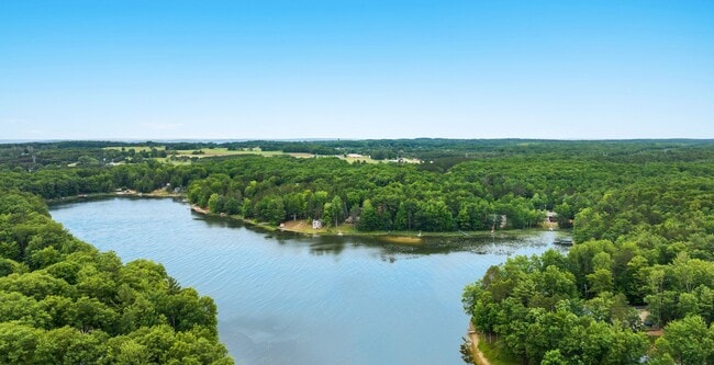 Building Photo - Tranquil Waters - Furnished Monthly Rental