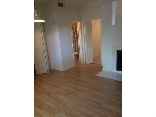 Building Photo - 5550 Spring Valley Rd