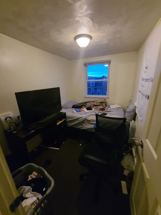 Building Photo - 349 Atwood Street