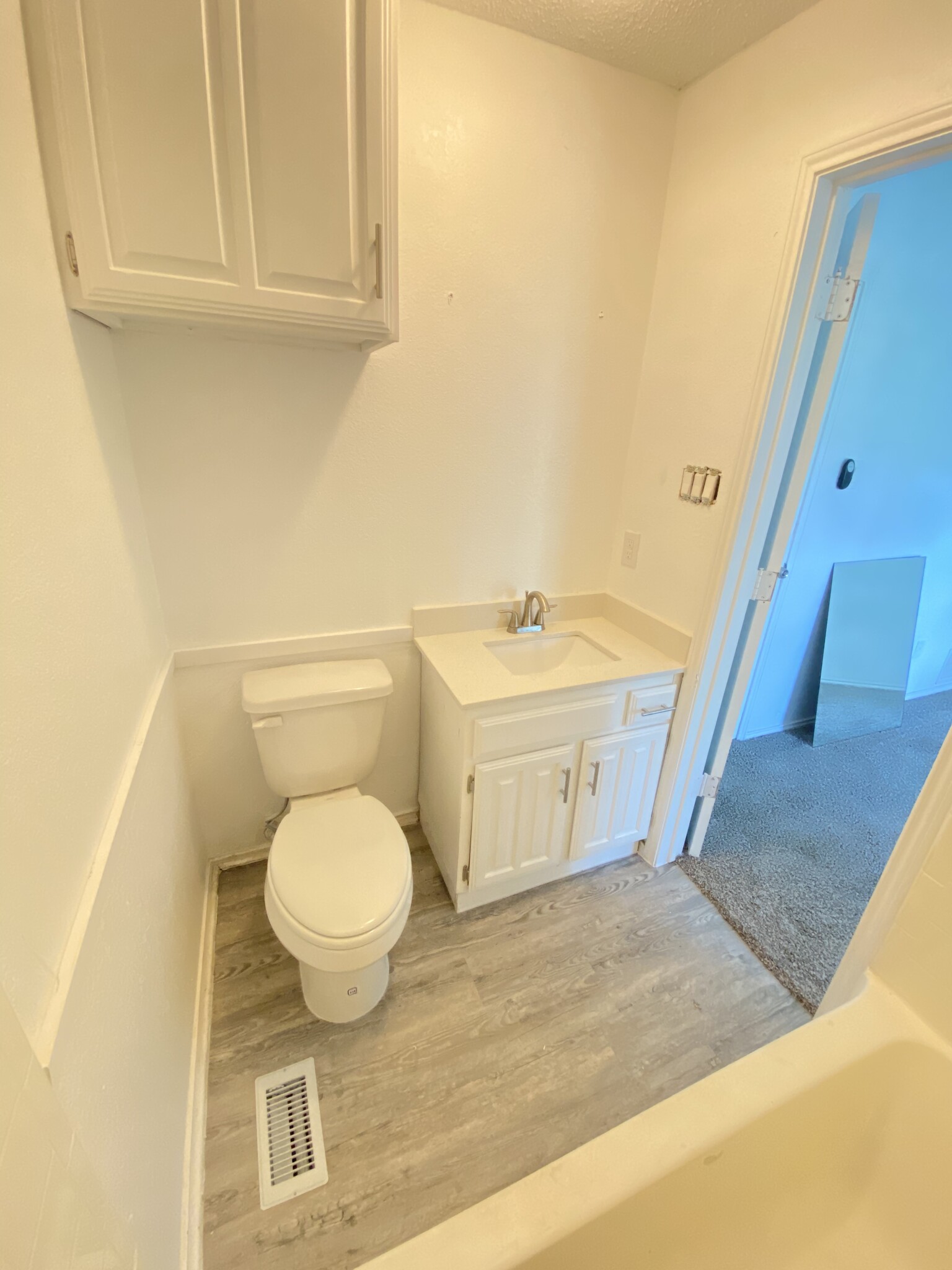 Building Photo - 311 Kings Way Dr