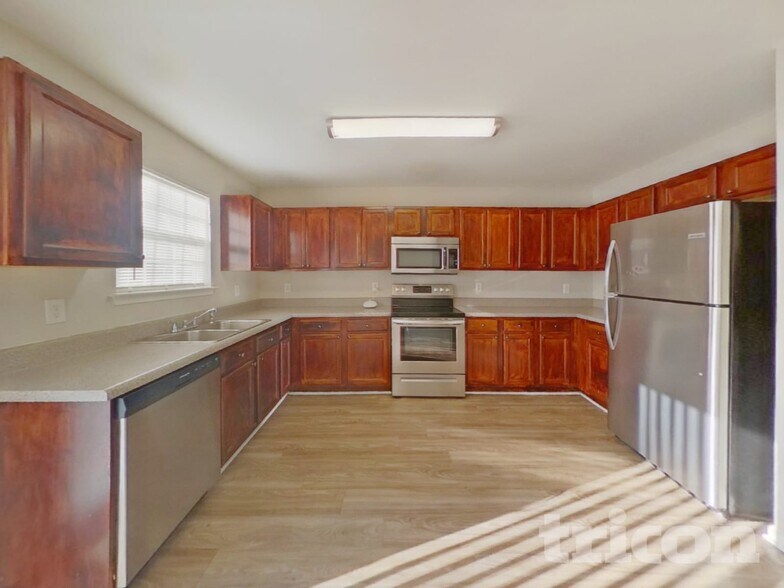 Building Photo - 2216 Gooseberry Rd