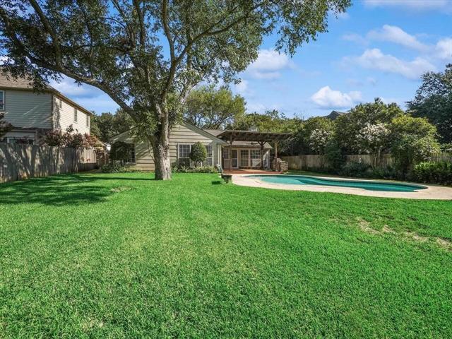 Building Photo - 521 Chasewood Dr