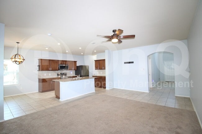 Building Photo - 1115 Quartz Trl