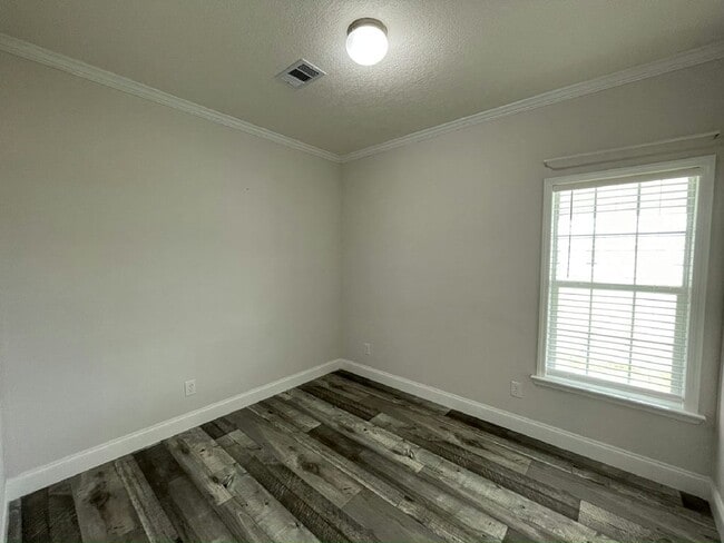 Building Photo - 34851 Silver King Dr