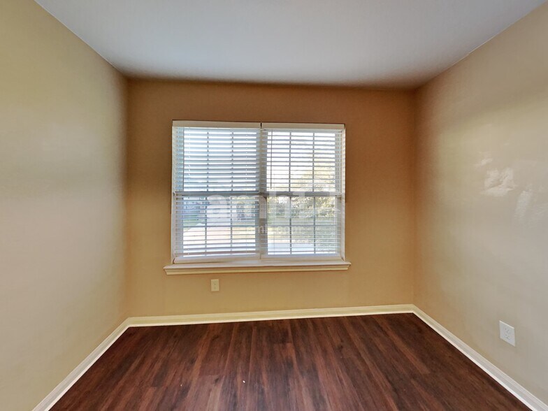 Building Photo - 5318 Rio Dr