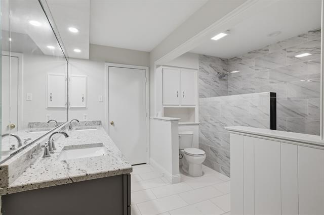 Building Photo - 6908 Heatherknoll Dr