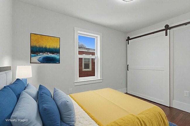 Building Photo - 18 Ronan St