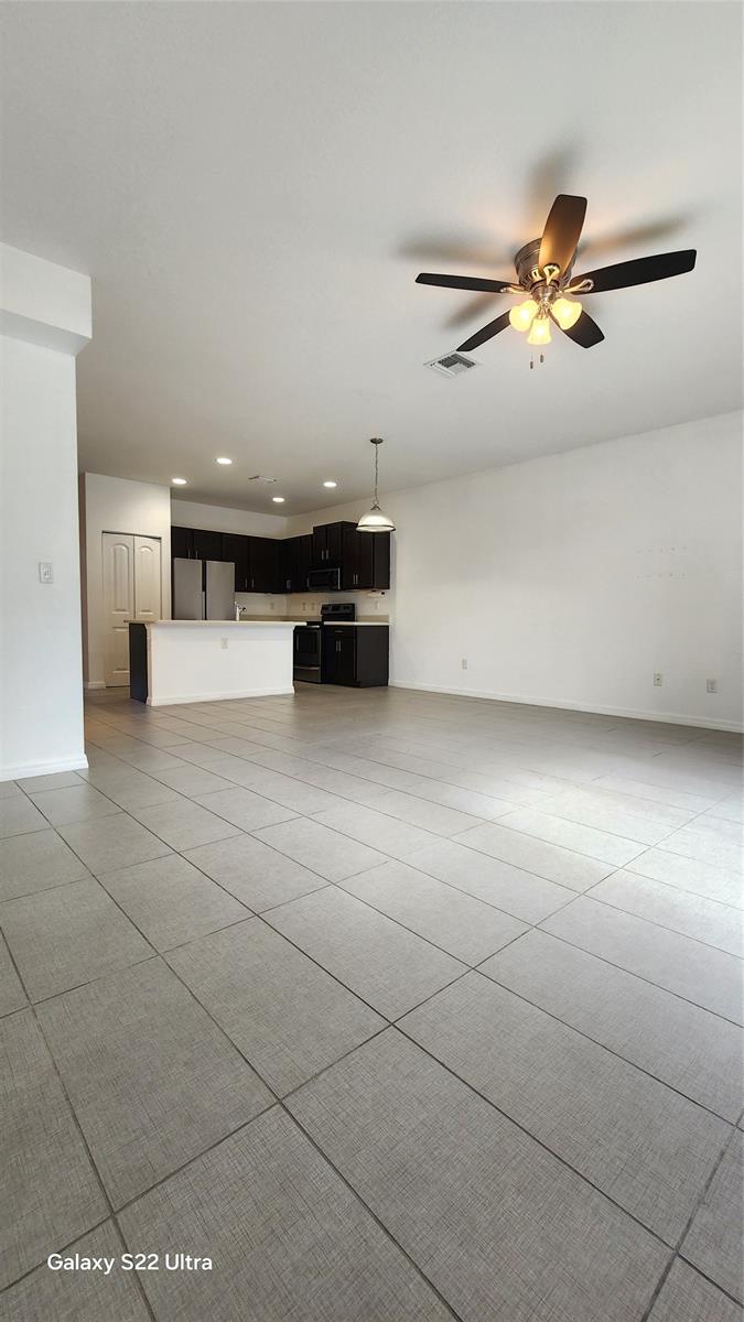 Building Photo - 3364 NW 10th Ave