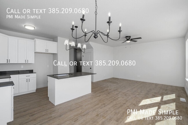 Building Photo - 65 1320