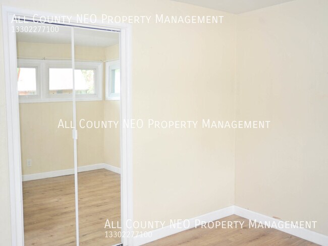 Building Photo - 2360 Giffels Dr