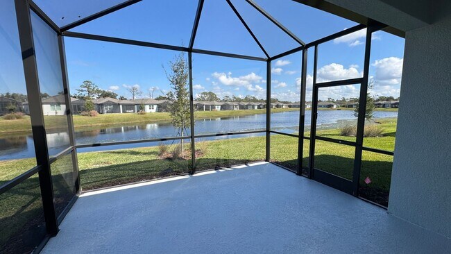 Building Photo - Unfurnished Annual Rental Available Now