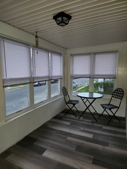 Building Photo - 1404 Monroe Ave