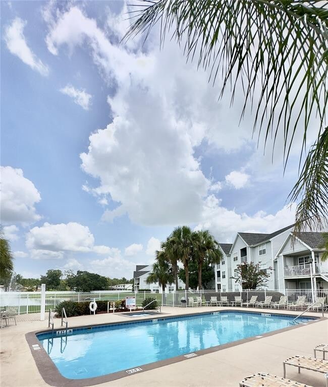 Building Photo - 1218 Bermuda Lakes Ln