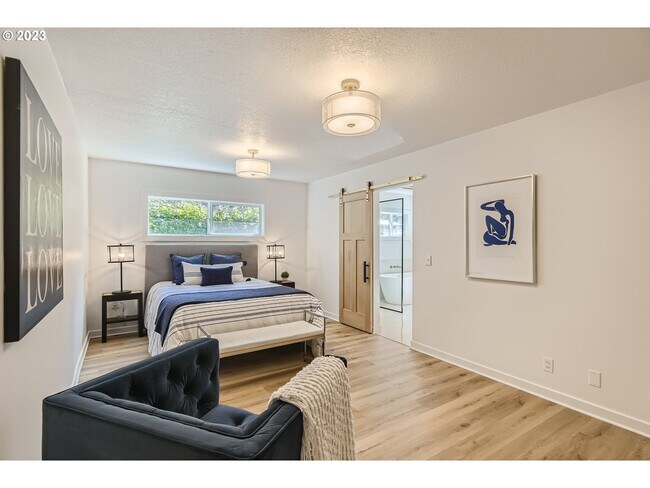 Building Photo - 2020 Wembley Park Rd