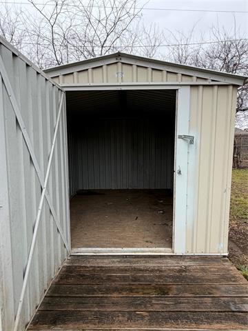 Building Photo - 521 Pershing Dr