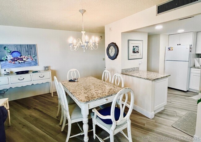 Building Photo - 2800 N Ocean Dr