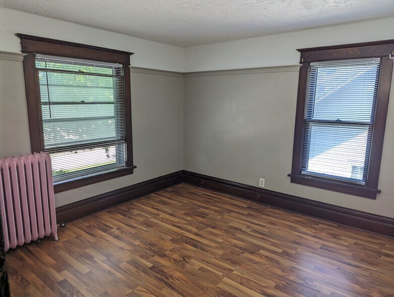 Building Photo - 1116 S Glass St