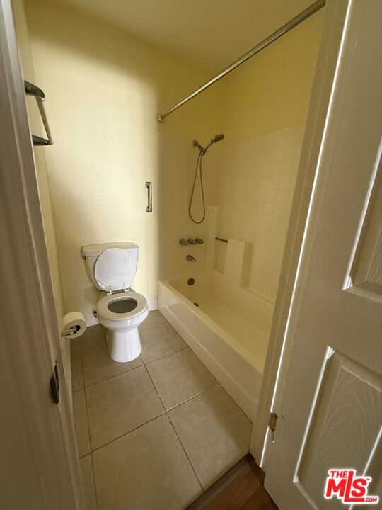 Building Photo - 2554 Olive Dr